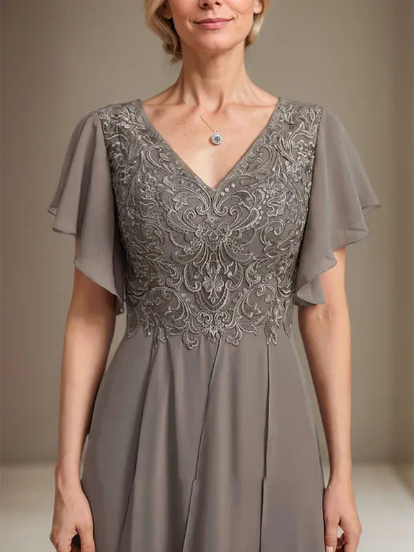 Robe de mère de la mariée trapèze, col en V, longueur cheville, en mousseline de soie et dentelle, avec volants en cascade 