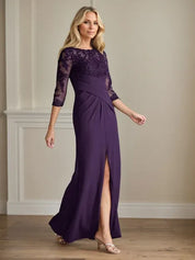 Robe fourreau en crêpe extensible prune pour mère de la mariée 