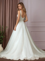 White A-Line Sweetheart Neckline Stretch Satin Wedding Dress