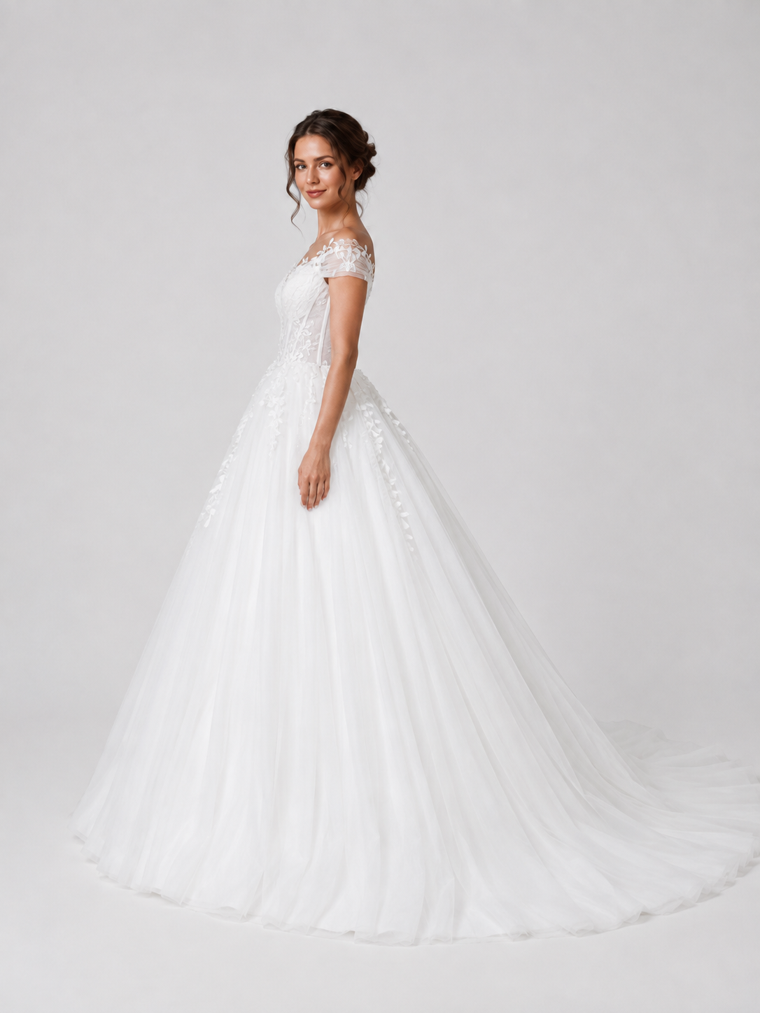Elegant Cap Sleeve Lace Applique Tulle A-Line Wedding Dress with Chapel Train