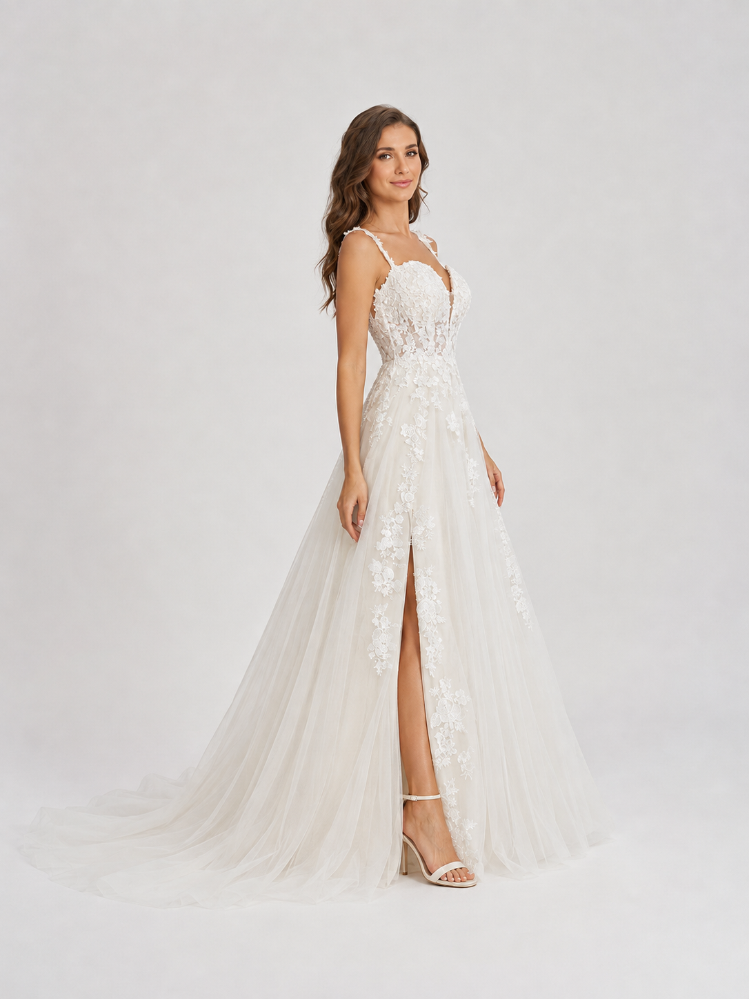 Elegant Sweetheart Lace Applique Tulle A-Line Wedding Dress with High Slit and Chapel Train
