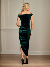 Sheath/Column Off the Shoulder Sleeveless Velvet Mother of the Bride Dress With Ruched