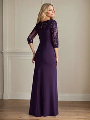 Robe fourreau en crêpe extensible prune pour mère de la mariée 