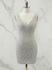 White V Neck Pearl Embellished Short Homecoming Dresses
