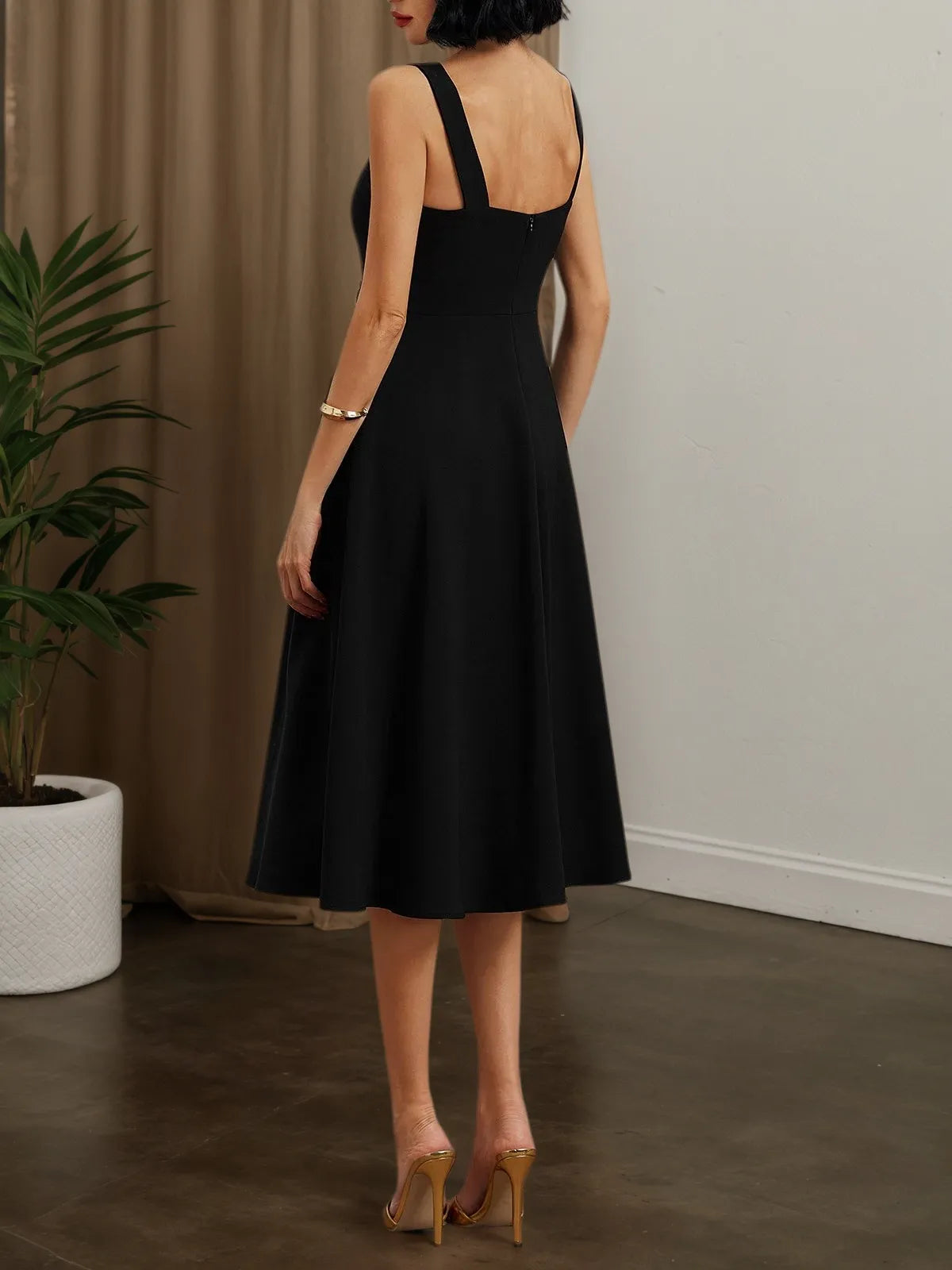Black Buckle Notched Sleeveless A-Line Midi Dress