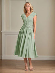 A Line V Neck Sleeveless Chiffon Mother of the Bride Dress With Appliques