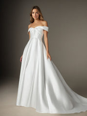 White A-Line Sweetheart Neckline Wedding Dress