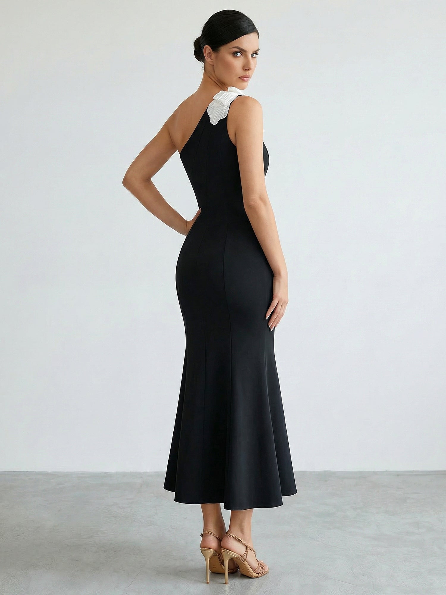 Black One-Shoulder 3D Floral Appliqué Mermaid Midi Dress