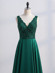 Green A-line V-Neck Floor-Length Satin Lace Prom Dresses With Sequins