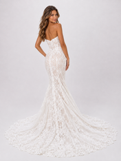 Elegant Strapless Lace Applique Mermaid Wedding Dress with Chapel Train