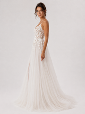 Elegant Floral Applique Tulle A-Line Wedding Dress with High Slit and Sweep Train