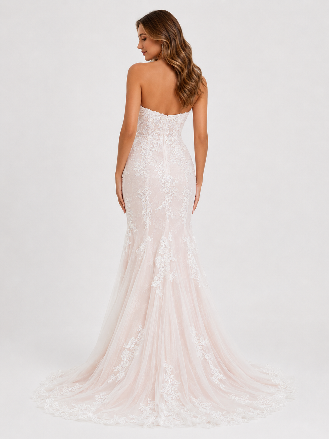 Elegant Strapless Sweetheart Lace Mermaid Wedding Dress with Chapel Train