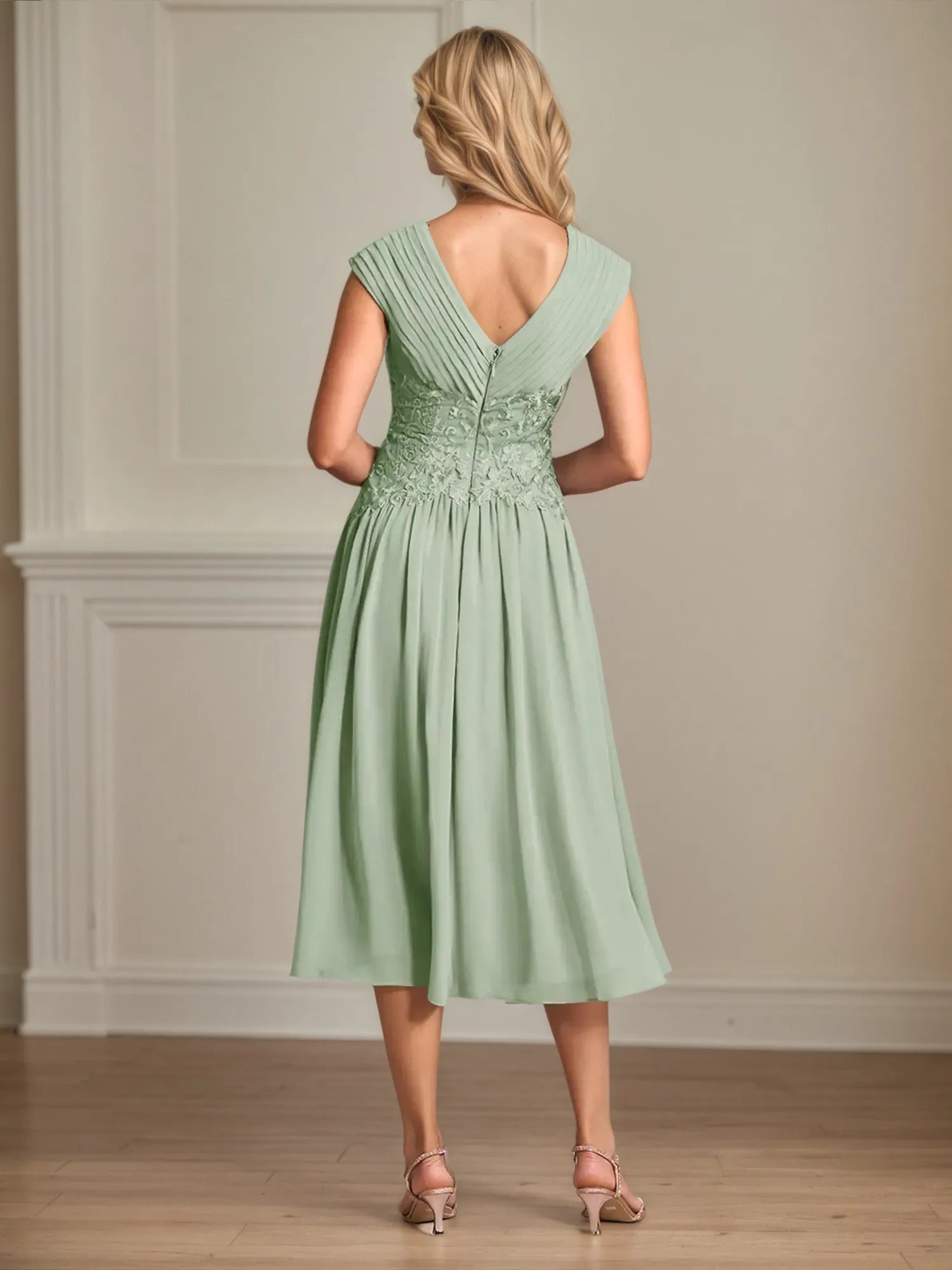 A Line V Neck Sleeveless Chiffon Mother of the Bride Dress With Appliques
