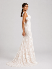 Elegant Floral Applique Deep V-Neck Mermaid Wedding Dress with Chapel Train