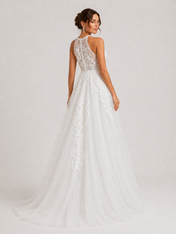 Elegant Halter Lace Appliquéd Tulle A-Line Wedding Dress with Chapel Train