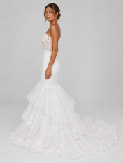 Elegant Strapless Sweetheart Lace Mermaid Wedding Dress with Layered Ruffle Train
