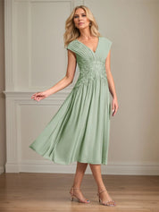 A Line V Neck Sleeveless Chiffon Mother of the Bride Dress With Appliques