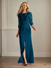 Robe fourreau en crêpe extensible prune pour mère de la mariée 