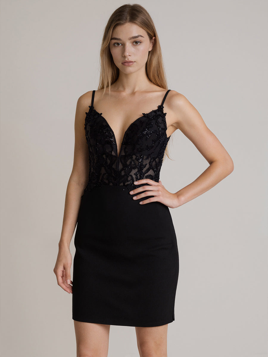 BlackBodyconVNeckMiniHomecomingDresswithAppliques_1.jpg