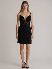 Bodycon V Neck Mini Homecoming Dress with Appliques