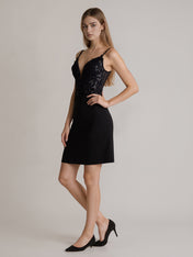 Bodycon V Neck Mini Homecoming Dress with Appliques