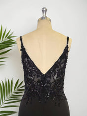 Bodycon V Neck Short Homecoming Dress with Appliques