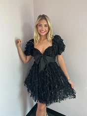 Black A-Line Puff Sleeves Short Tulle Homecoming Dress With Bowknot
