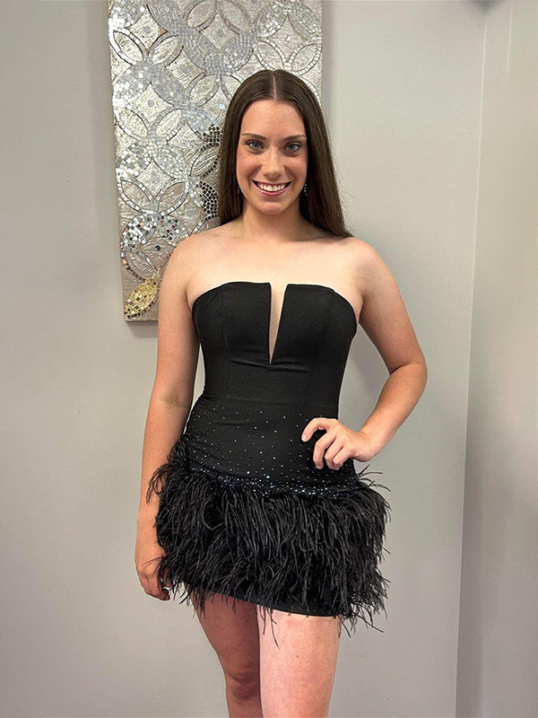 Black Strapless Sheath Short Homecoming Dress with Feather