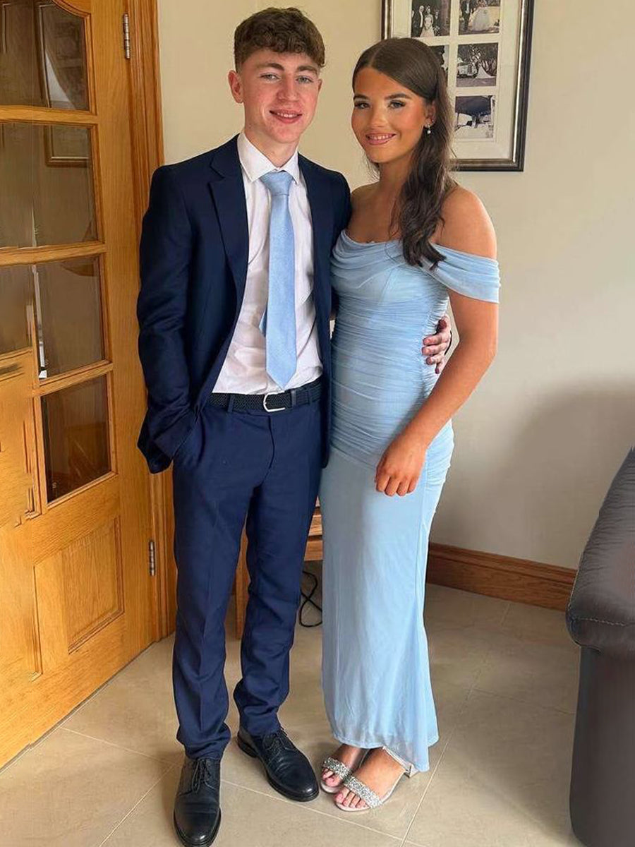 BlueOffTheShoulderPleatsMermaidLongFormalPromDress_1.jpg