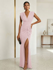 Commanding Formal Evening Dress Emerald Green Plunging V-Neck Slit Gown