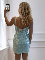 Bodycon Sweetheart Lace Short Homecoming Dress with Bowknot