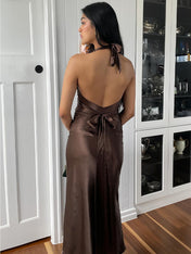 Green Chic Sheath Halter Neck Long Prom Party Dress with Backless Bowknot