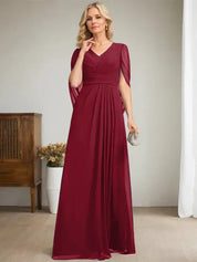 Robe longue bleu marine foncé à col en V et coupe trapèze pour mère de la mariée 