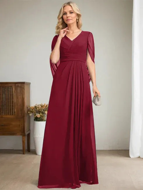 Robe longue bleu marine foncé à col en V et coupe trapèze pour mère de la mariée 