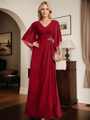 Robe de mère de la mariée fourreau/colonne, col en V, longueur au sol, en mousseline, avec paillettes plissées et perles 