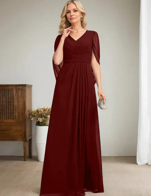 Robe longue bleu marine foncé à col en V et coupe trapèze pour mère de la mariée 