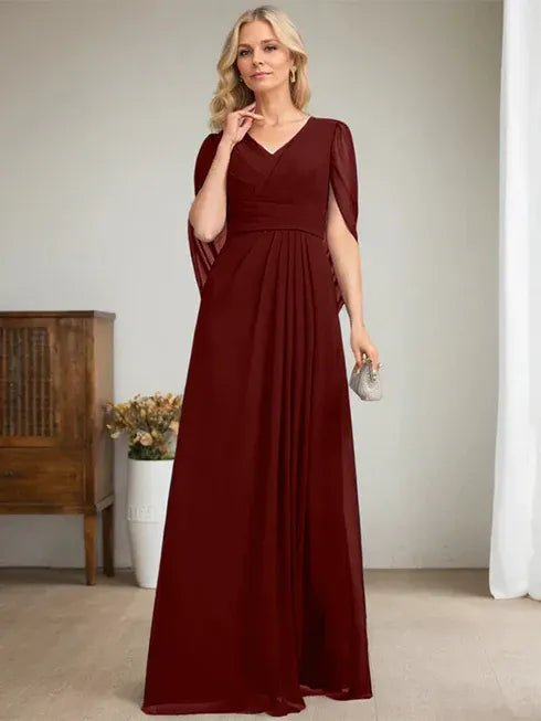 Robe longue bleu marine foncé à col en V et coupe trapèze pour mère de la mariée 