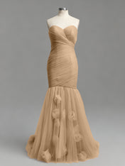 Meerjungfrauen-Abendkleid in Dusty Rose, trägerlos, gerafft, Tüll, mit 3D-Blumenapplikationen