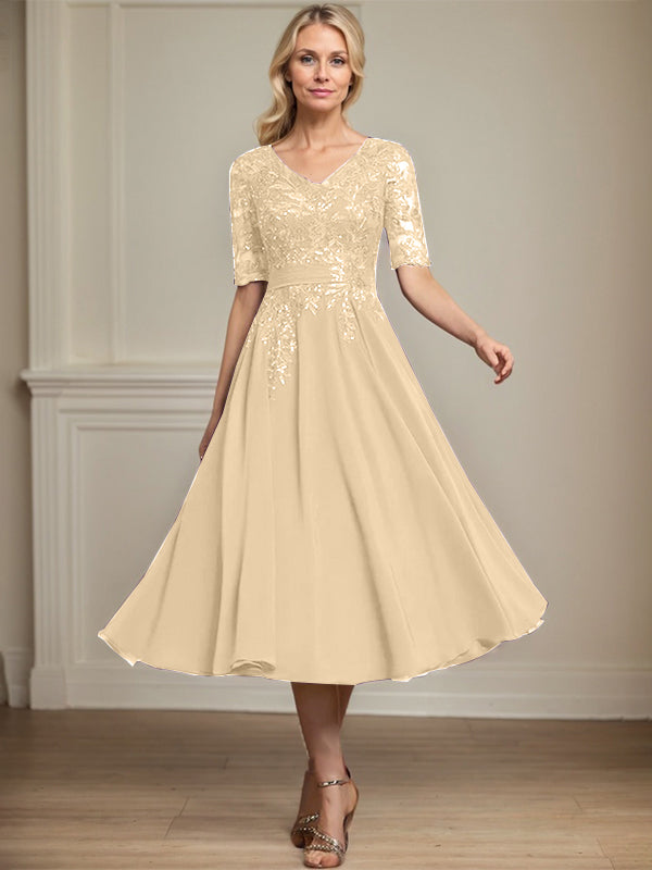 Robe de mère de la mariée trapèze, col en V, longueur genou, en mousseline de soie et dentelle, avec paillettes 