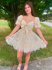 Champagne A-Line Puff Sleeves Short Tulle Homecoming Dress With Bowknot