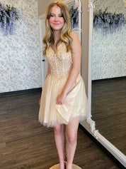 Champagne A-Line V-Neck Short Homecoming Dress With Appliques
