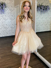 A-Line V-Neck Short Homecoming Dress With Appliques
