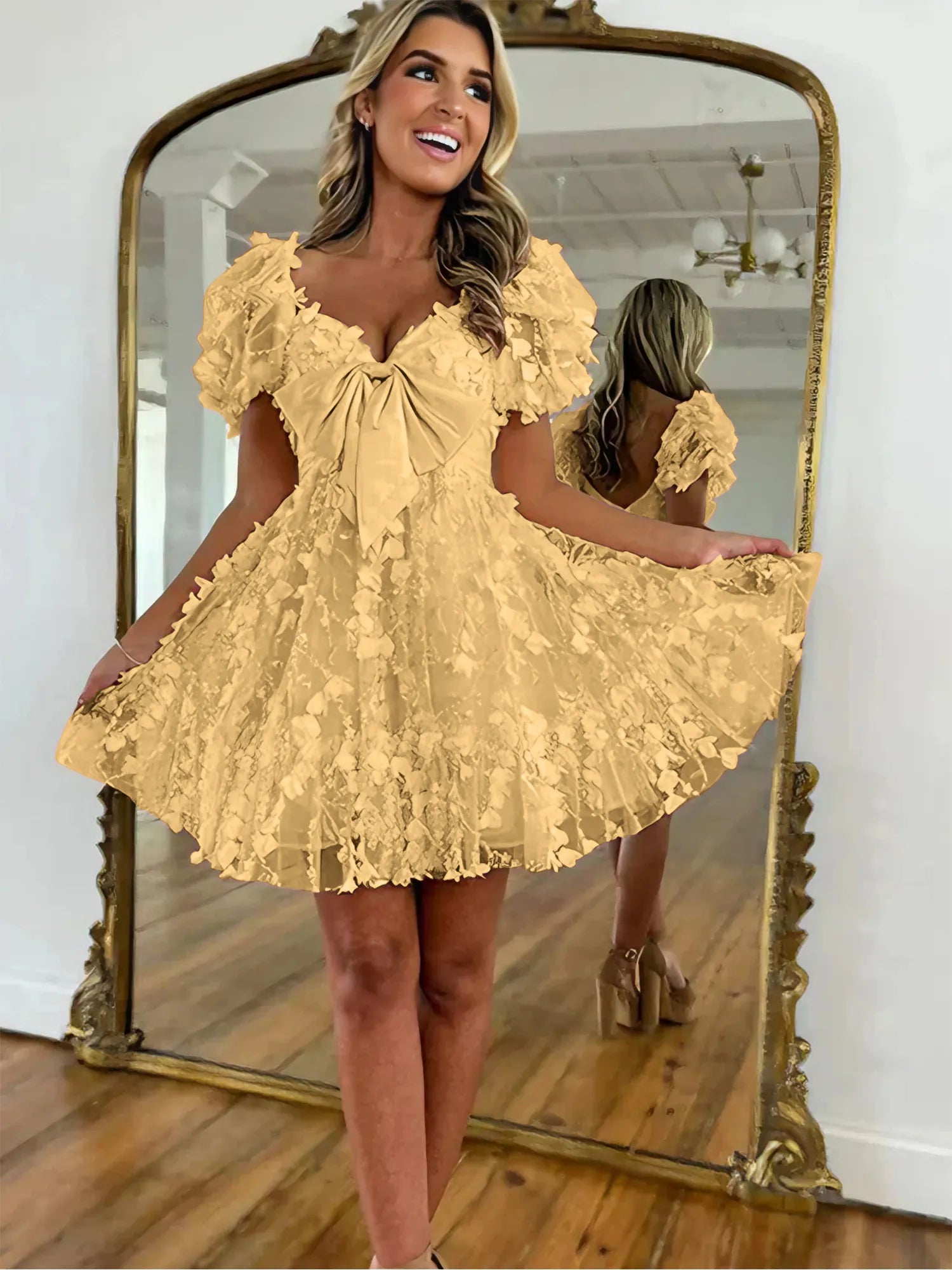 A-Line Puff Sleeves Short Tulle Homecoming Dress With Bowknot