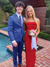 Chic Ivory Strapless Sheath Prom Dress with Bow Detail
