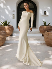 Long Sleeves Beach Wedding Dresses with Flower Mermaid Bridal Dress with Train