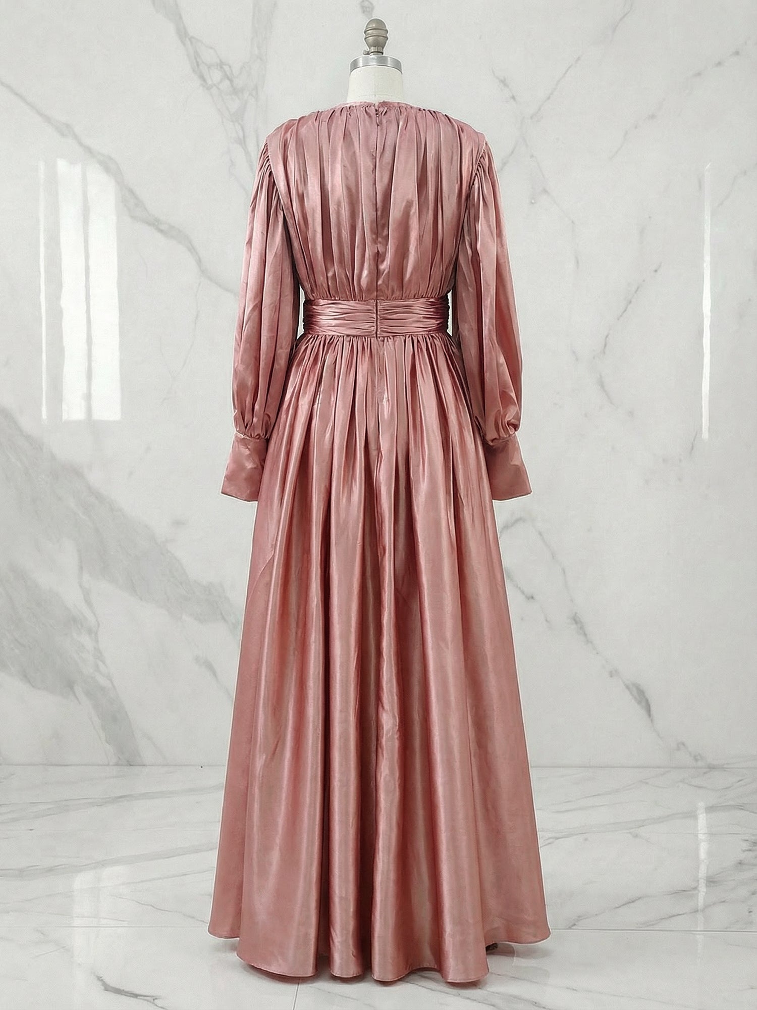 Fashionable And Elegant High-End Pleated Satin Maxi Dresses