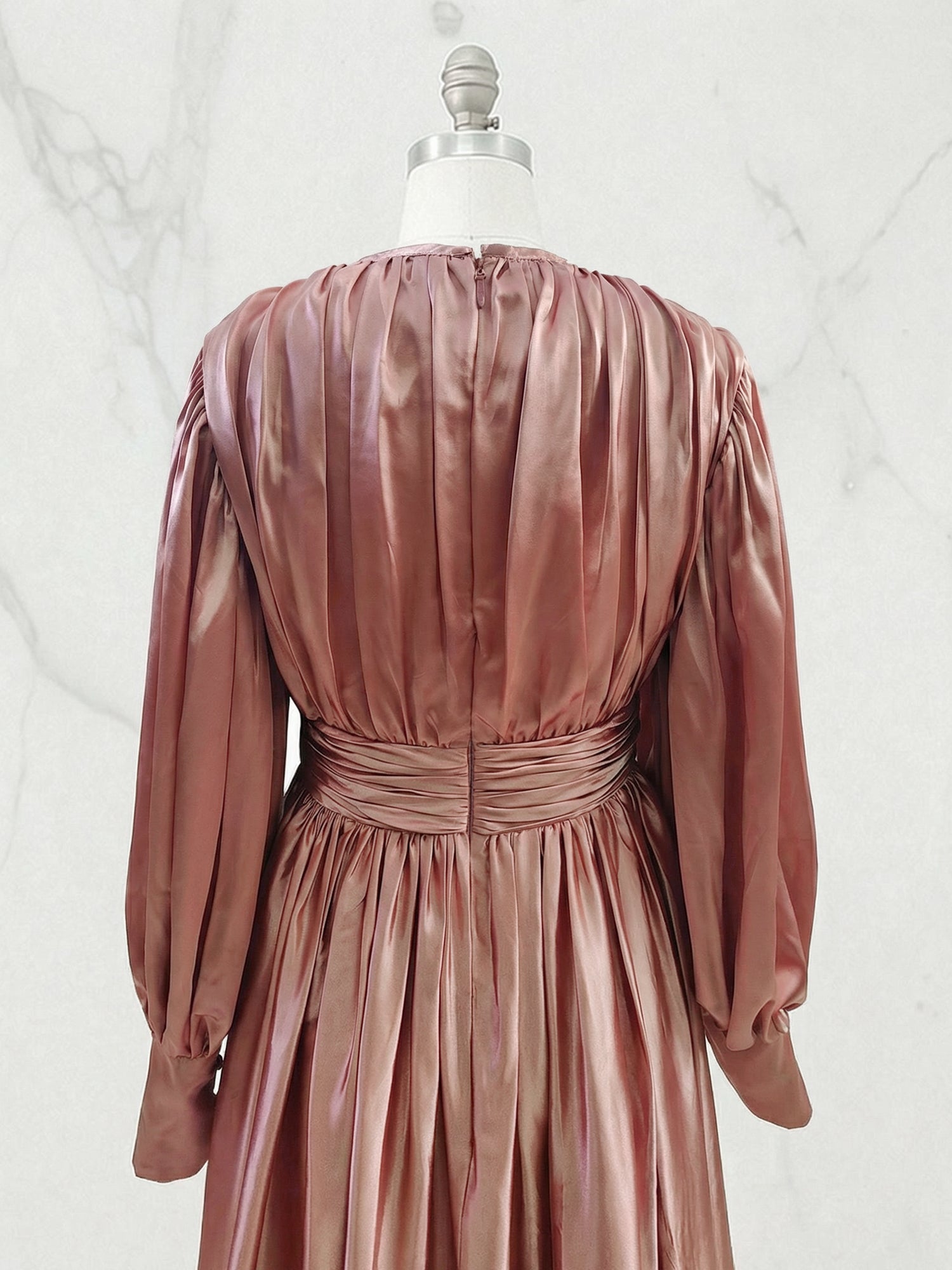 Fashionable And Elegant High-End Pleated Satin Maxi Dresses