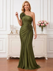Dark Green One-Shoulder Evening Gown with Dramatic Cape Sleeve Mother of the Bride Dresses
