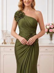 Dark Green One-Shoulder Evening Gown with Dramatic Cape Sleeve Mother of the Bride Dresses