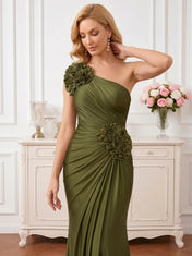 Dark Green One-Shoulder Evening Gown with Dramatic Cape Sleeve Mother of the Bride Dresses